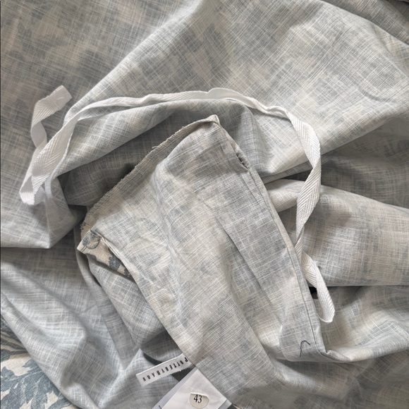 Pottery Barn Sorrel Toile Duvet Cover & Shams - Picture 11 of 12